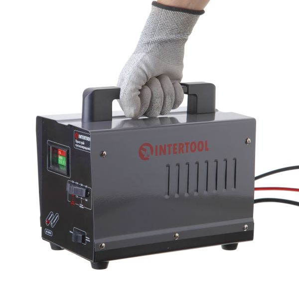 Пускозарядний пристрій 6 В - 12 В, 220 В, 70 А INTERTOOL AT-3013