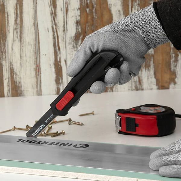 Ніж сегментний 18мм, Storm INTERTOOL HT-0514